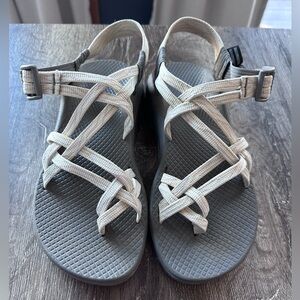 Chaco women’s adjustable strap sandals size 7